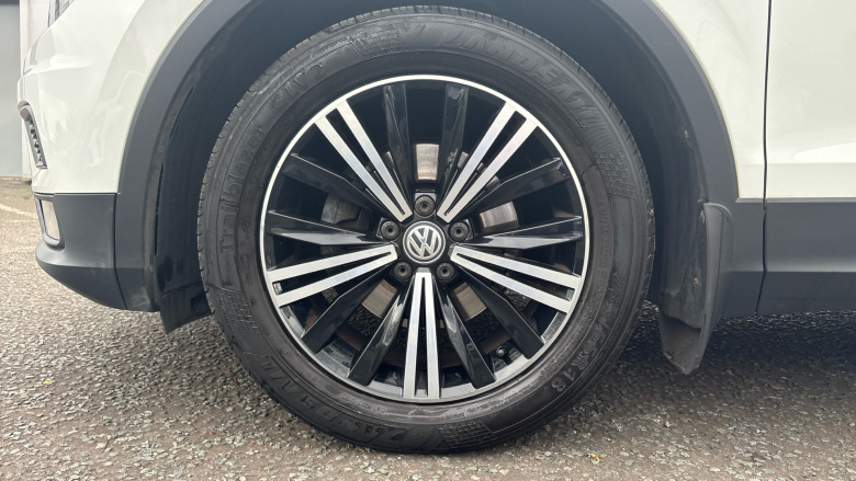 Volkswagen Tiguan 1.4 TSi 125 SE Nav 5dr Petrol Estate